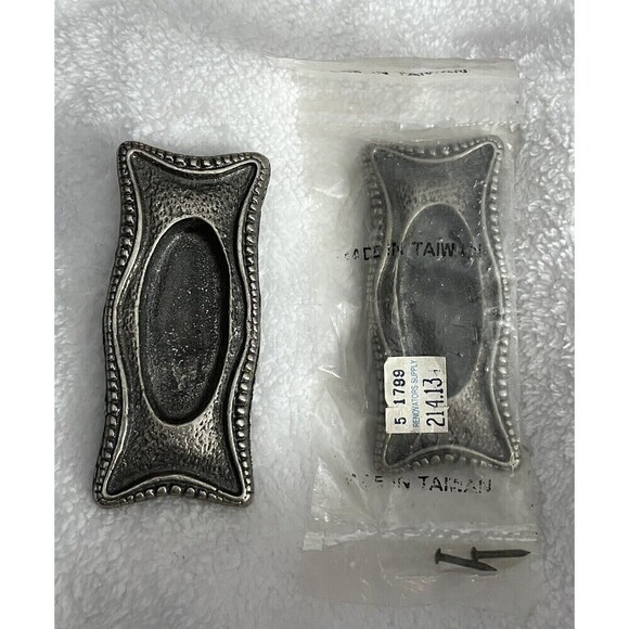Set Of 2 Vintage Y2K Reproduction Window Pulls/Pocket Door Pulls Beaded Trim - Picture 1 of 7